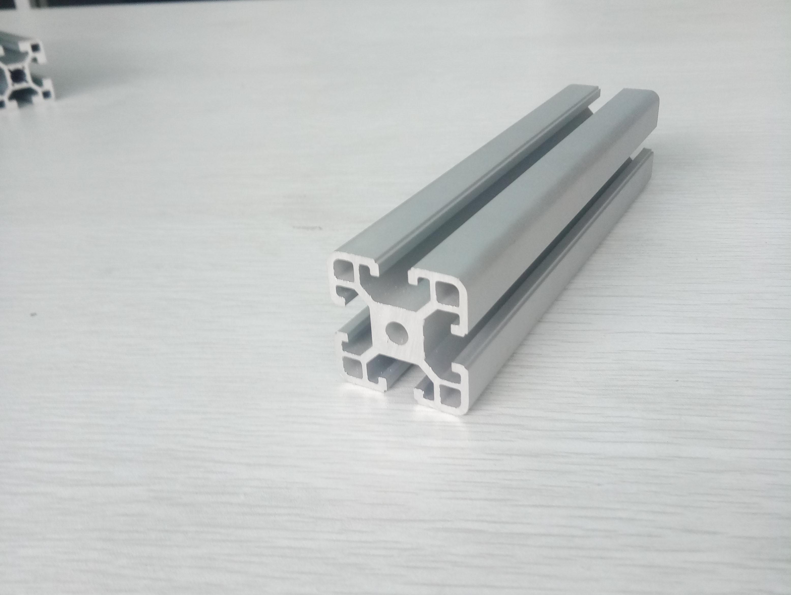 南京鴻發(fā)廠家直銷4040歐標加厚工業(yè)鋁型材